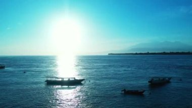 Güneşli bir günde doğal deniz manzarası. Filipinler, Asya 'da yaz tatili sahnesi. 