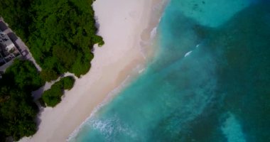 Sahil şeridi tepeden görünüyor. Endonezya, Bali 'de tatil sezonu.