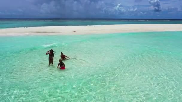 Aerial View Beautiful Young Girls Tropical Beach — Stock Video