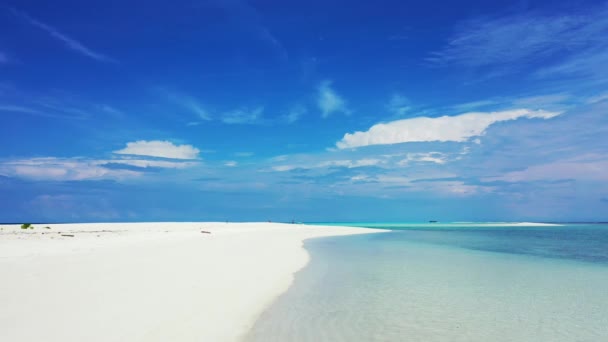 Vista Bela Paisagem Com Praia Branca Mar Azul Turquesa Maldivas — Vídeo de Stock