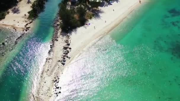 美丽的热带岛屿的高角度视图 附有海洋 航拍镜头 — 图库视频影像