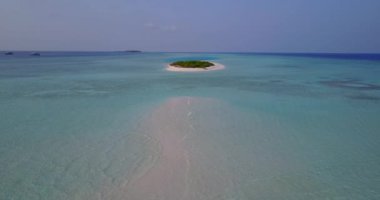 Güneşli havalarda deniz kenarında. Bali 'nin tropikal doğası.