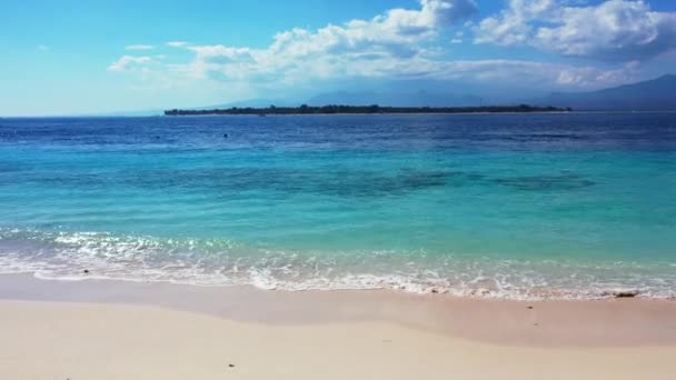 Luchtfoto Zeegezicht Blauwe Kleuren Zomer Ontspannen Bali Indonesië — Stockvideo