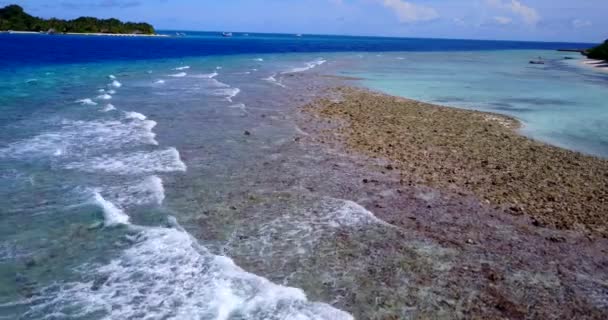 Płytka Woda Małymi Kamieniami Dnie Wakacje Bali Indonezja — Wideo stockowe