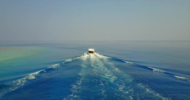 Θέα Από Σκάφος Στην Άμμο Της Θάλασσας — Αρχείο Βίντεο