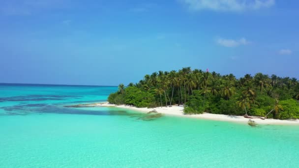 Arena Blanca Con Aguas Turquesas Claras Costa Isla Tropical Vacaciones — Vídeo de stock