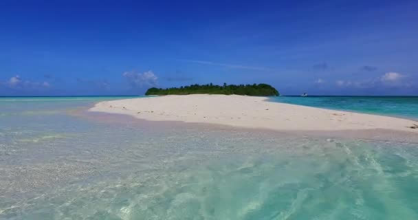 Oślepiająco Biała Piaszczysta Plaża Czystą Płytką Wodą Egzotyczna Podróż Bali — Wideo stockowe