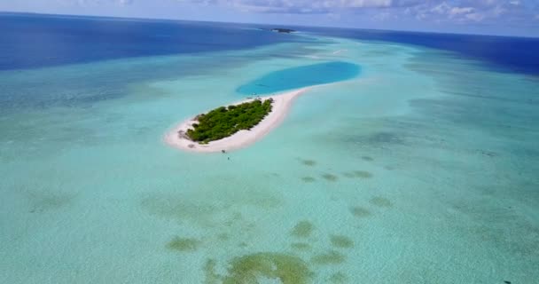 Blick Von Drohne Auf Insel Flachen Meer Herum Reisen Nach — Stockvideo