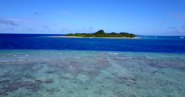 Вид Море Спокойную Дневную Погоду Летняя Сцена Мальдивов — стоковое видео