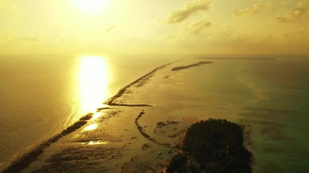 Hora Puesta Del Sol Junto Mar Disfrutando Vacaciones Tropicales Bali — Vídeo de stock