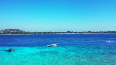 Turkuaz deniz manzarası. Bali, Endonezya 'da egzotik tropikal doğa.  