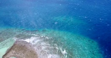 Okyanuslu güzel tropikal ada, hava görüntüleri 