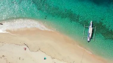 Sahilin en üst manzarası. Endonezya, Bali 'nin tropik cenneti.