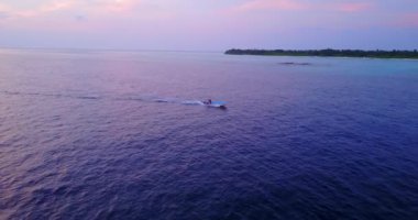 Canlı renkler içinde deniz pelerini. Endonezya, Bali 'de yaz tatili.  