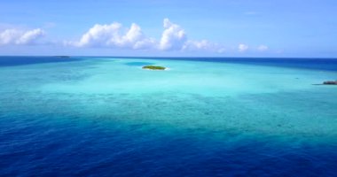 Parlak turkuaz deniz manzaralı arka plan. Barbados, Karayipler 'e tropik gezi.  