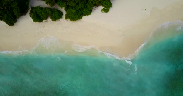 Gelombang Pirus Memercik Pantai Berpasir Pemandangan Musim Panas Maladewa Asia — Stok Video