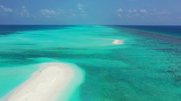 Kleine Witte Zandranden Levendige Turquoise Zee Zomer Scene Bali Indonesië — Stockvideo
