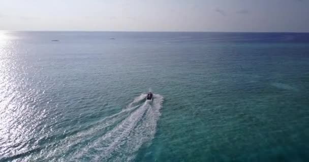 スクーターに乗る男のトップビュー ドミニカ共和国 カリブ海のエキゾチックな自然 — ストック動画
