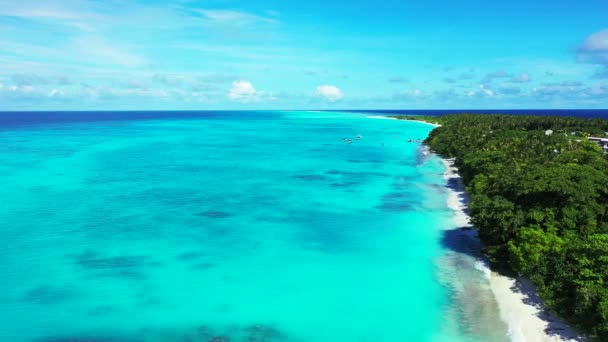Erstaunliche Arial Blick Auf Exotischen Tropischen Strand Auf Der Insel — Stockvideo