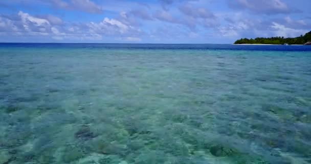 Plätscherndes Meer Mit Insel Hintergrund Sommerurlaub Nach Bali Indonesien — Stockvideo