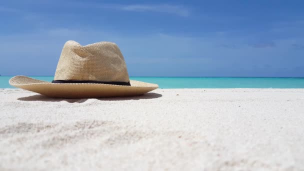 Sombrero Paja Playa Vacía Relajación Verano Maldivas Asia Meridional — Vídeo de stock