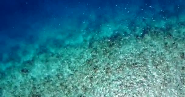 从顶部看破裂的水晶海水 印度尼西亚巴厘的热带场景 — 图库视频影像