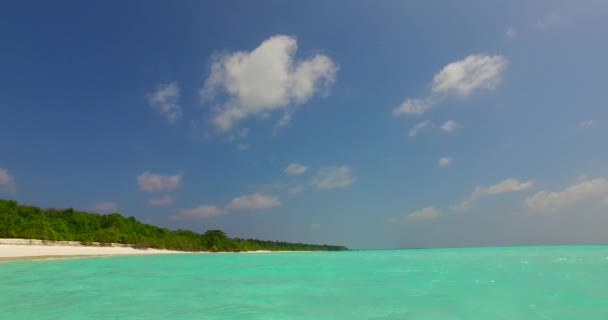 白天在绿松石海滨地区 巴厘的假期 — 图库视频影像