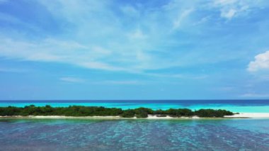 Sakin turkuaz deniz manzarası. Fiji, Okyanusya 'nın doğal manzarası.
