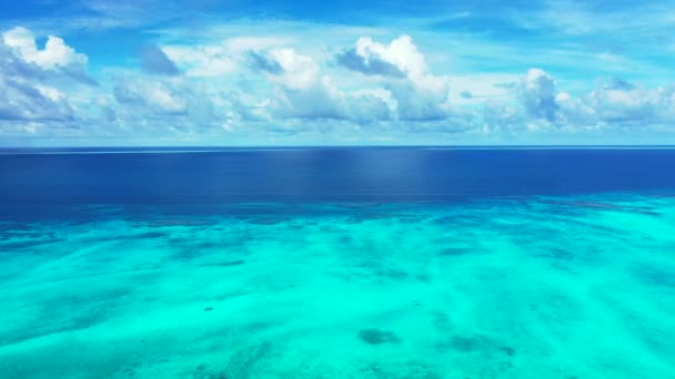 Utsikt Över Jungfrulig Strand Med Klart Turkost Hav Naturen Fiji — Stockvideo
