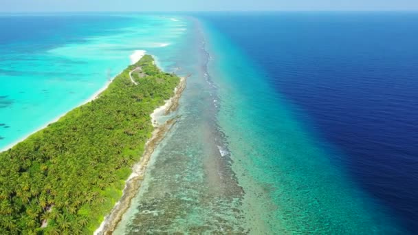 Luftaufnahme Einer Grünen Insel Mit Meerblick Pauschalreisen Nach Thailand Asia — Stockvideo