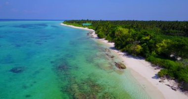 Deniz kıyısında tatil zamanı. Bali 'de deniz gevşemesi.
