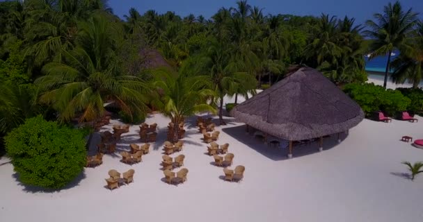 Mesas Paja Sombrillas Playa Lujo Paisajes Verano Bali Indonesia — Vídeo de stock