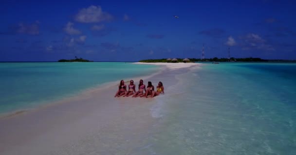 Bikini Cuerpo Las Mujeres Juguetonas Paraíso Tropical Playa Hermosas Vacaciones — Vídeo de stock