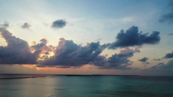 Ruhige Meereslandschaft Bei Sonnenuntergang Exotische Reise Auf Die Malediven — Stockvideo