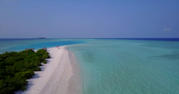 Parlak Turkuaz Deniz Manzaralı Insansız Hava Aracı Maldivlerin Doğal Arkaplanı — Stok video