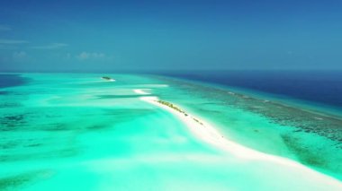 Turkuaz deniz manzarası. Bali, Endonezya 'da egzotik tropikal doğa.  