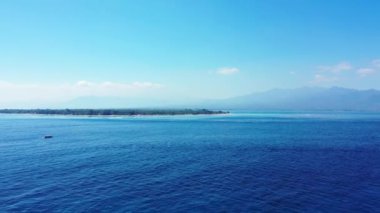 Sakin sakin deniz. Manzaralı deniz manzarası. Bahamalar, Karayipler 'in tropikal doğası. 