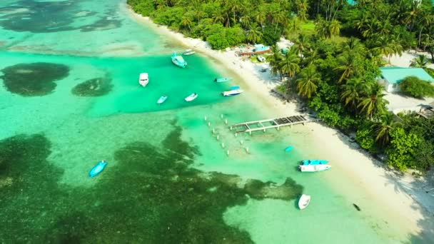 Ostrov Lemovaný Tyrkysovou Vodou Thajsko Letní Výlet — Stock video