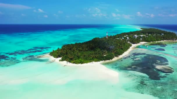 Przylądek Morski Zieloną Wyspą Turkusową Wodą Letnia Scena Bahamach Karaiby — Wideo stockowe