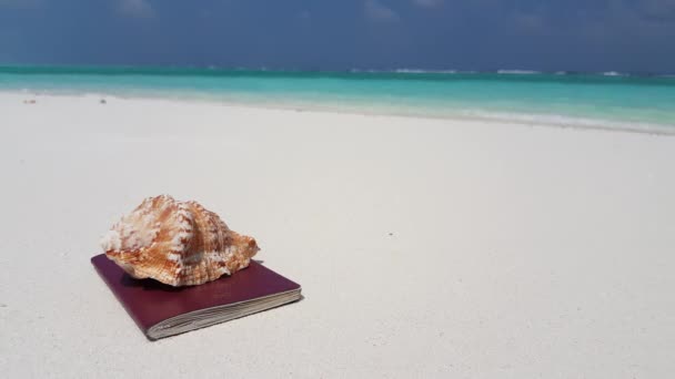 Seashell Com Livro Praia Viagem Barbados Caribe — Vídeo de Stock