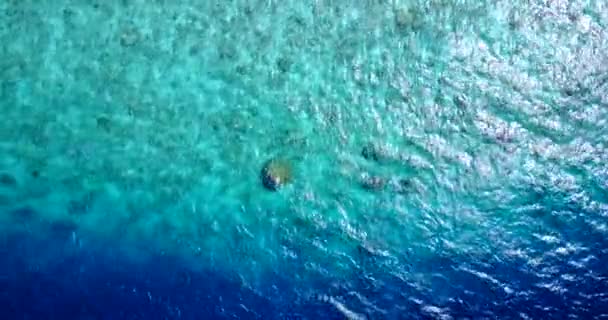 Pemandangan Atas Air Laut Yang Pecah Pemandangan Seychelles Afrika Timur — Stok Video