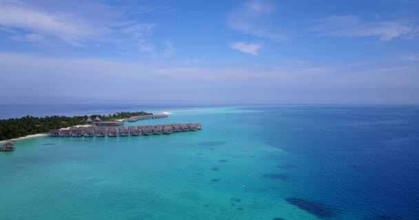 Tropikalna Wyspa Przytulnymi Domkami Wakacje Bali Indonezja — Wideo stockowe