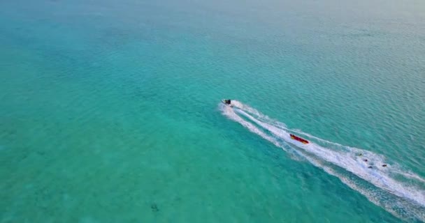 Motorový Člun Nafukovacím Banánem Pro Turisty Trávení Dovolené Bali Indonésie — Stock video