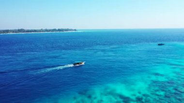 Muhteşem turkuaz deniz manzaralı. Endonezya, Bali 'de yaz tatili.  