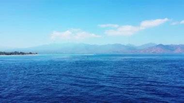 Gündüz vakti deniz manzarası. Endonezya, Bali 'de yaz tatili.  