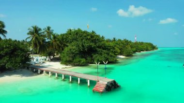 Turkuaz deniz manzarası. Bali, Endonezya 'da egzotik tropikal doğa.  