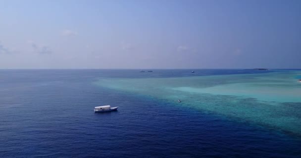 Paesaggio Marino Con Barca Singola Vacanza Tropicale Bahamas Caraibi — Video Stock