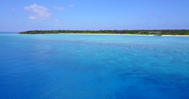 Rajska Zielona Wyspa Turkusowym Morzu Cieszący Się Wakacjami Bahama Karaiby — Wideo stockowe