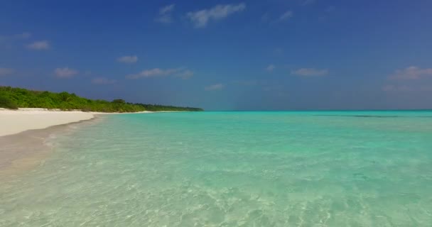 Garis Pantai Transparan Tengah Hari Perjalanan Musim Panas Bali — Stok Video