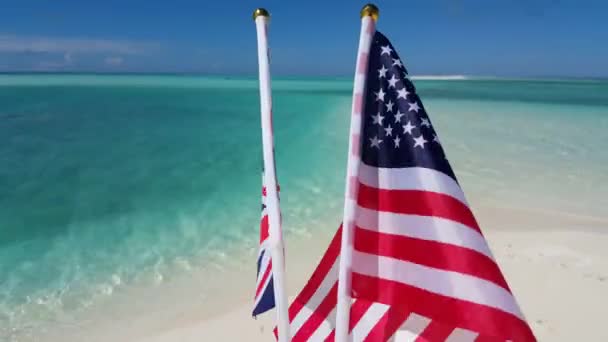 Размахивание Флагами Сша Великобритании Пляже Летнее Время Малайзии Азия — стоковое видео